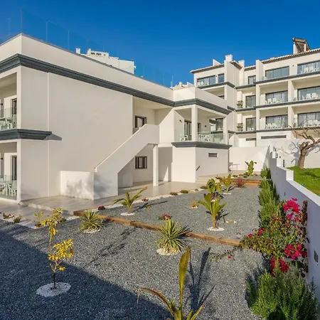 Correeira Luxury Residence T2 F - Albufeira, Pools, Wifi, Bbq, Beach Albufeira
