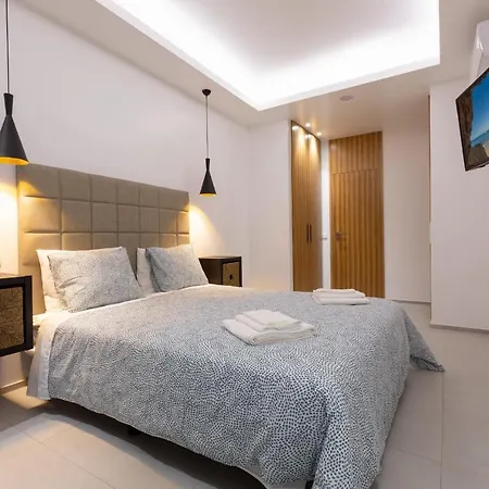 Correeira Luxury Residence T2 F - Albufeira, Pools, Wifi, Bbq, Beach *